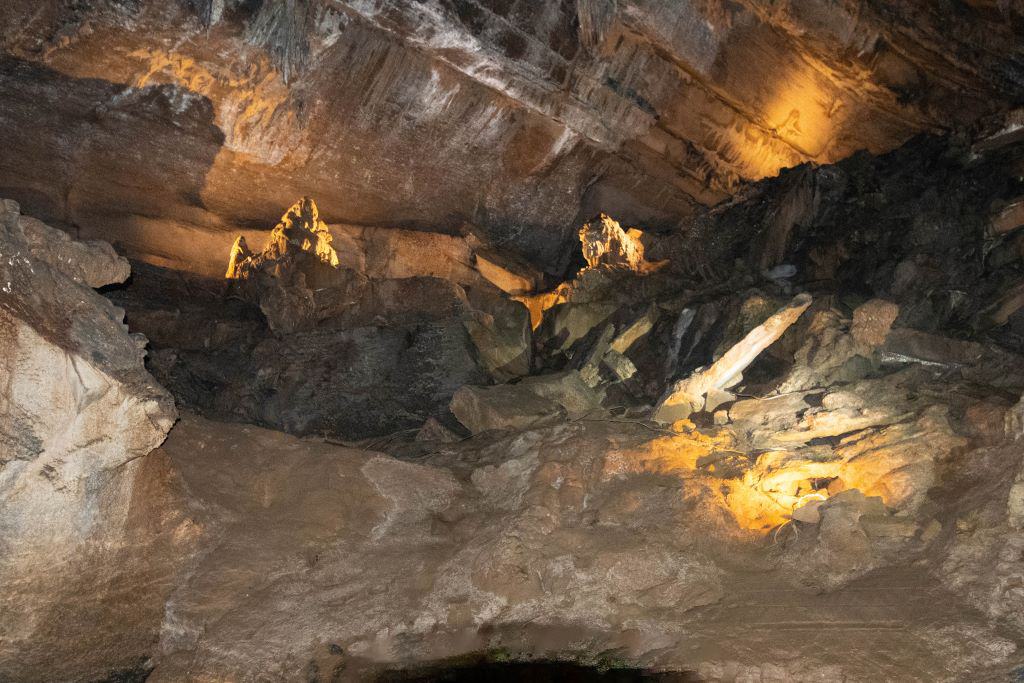 cave tours in pa